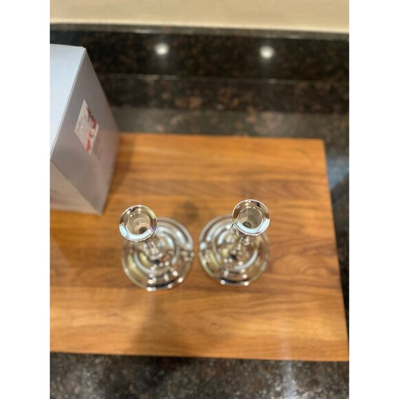 Wm A Rogers: 2 Silver Plated Candle Holders - Picture 7 of 9
